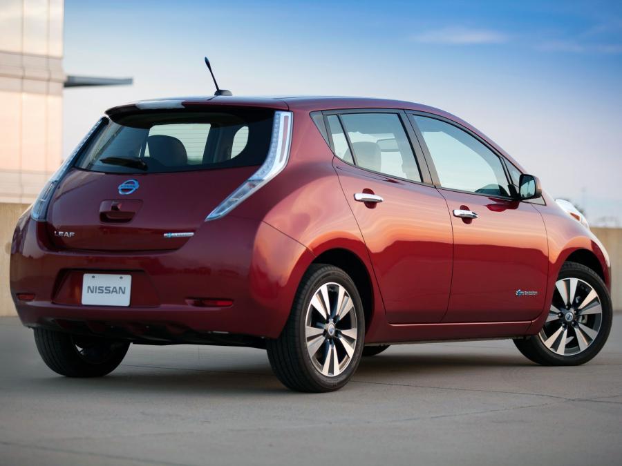  Nissan Leaf 2013 года  (US) (фото 5 из 13)